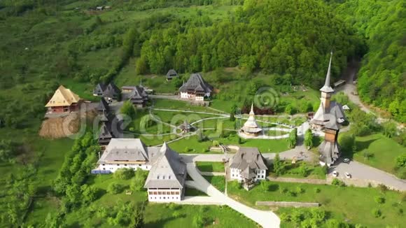 木制沃迪塔修道院位于罗马尼亚西部迈赫迪蒂县4K老沃迪塔木制修道院遗产罗马尼亚视频的预览图