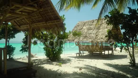 热带海滩与夏季展馆视频的预览图
