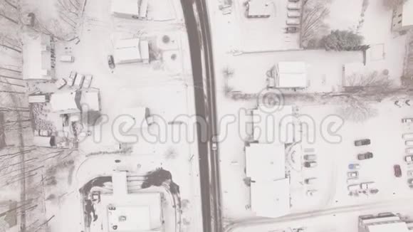 冬城下大雪无人机拍摄视频的预览图