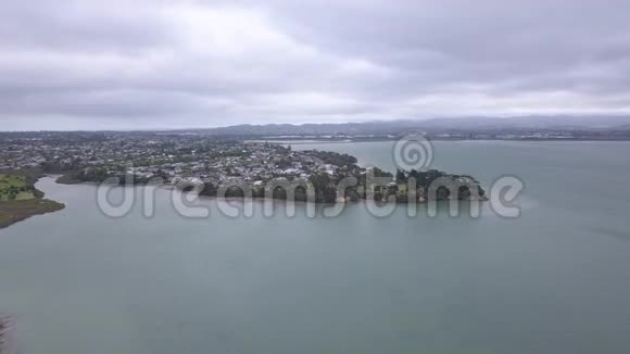威赫克岛新西兰2019年12月31日新西兰的天堂岛威赫克拥有令人惊叹的海滩视频的预览图