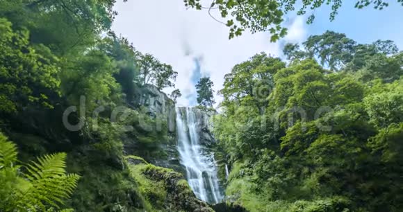 威尔士最高大的瀑布视频的预览图