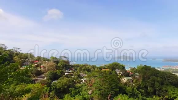 马河岛和伊甸岛的全景形成了SansSouicouicis观点3视频的预览图