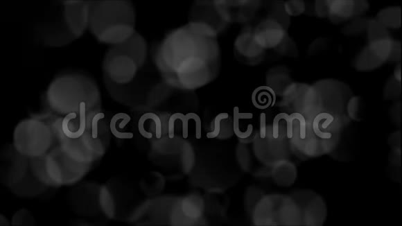 反光透明高光黑白在黑色背景4k上运动视频的预览图
