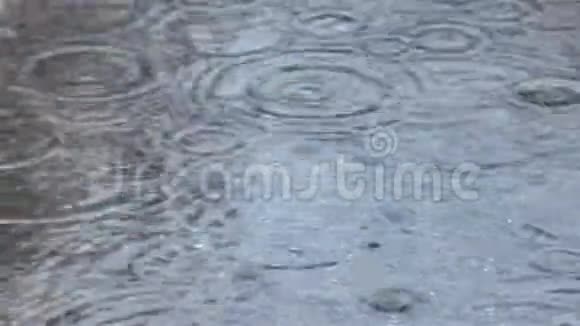 雨水混凝土视频的预览图