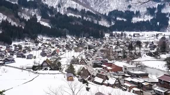 日本锡拉卡瓦戈古村落在日本岐阜的时间流逝视频的预览图