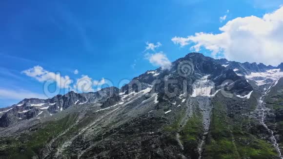 瑞士阿尔卑斯山的美丽冰川瑞士从上面视频的预览图