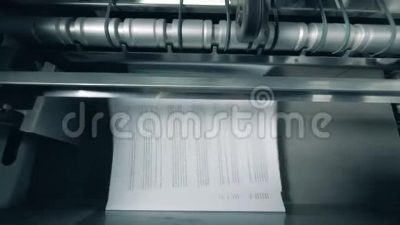 工厂输送机桩印刷单印刷设施视频的预览图
