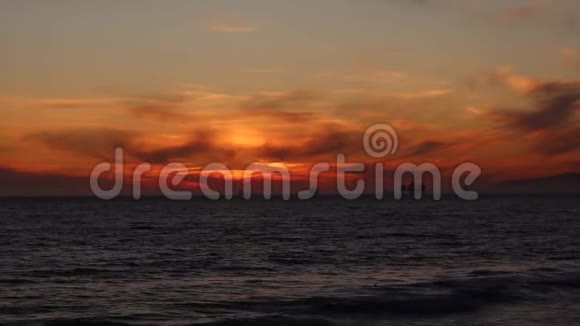 南加州日落于海洋视频的预览图
