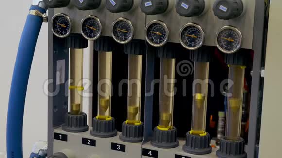 工厂液压模拟工业测量设备测量仪器视频的预览图
