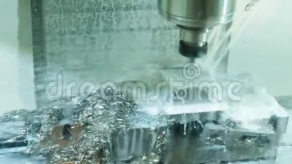 现代工程技术铣钢用机器人机械视频的预览图