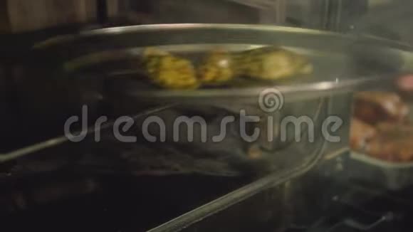 海鲜饭烹调食谱蛤蜊烤箱视频的预览图