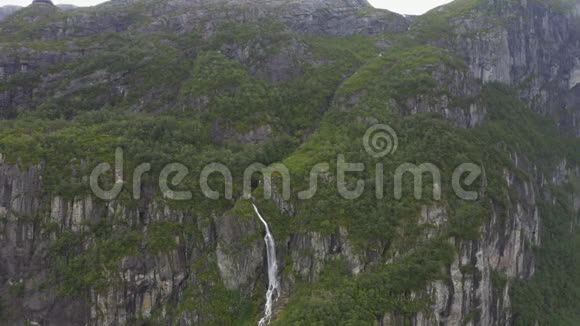 挪威罗加兰县LysebotnLysefjord瀑布空中录像视频的预览图