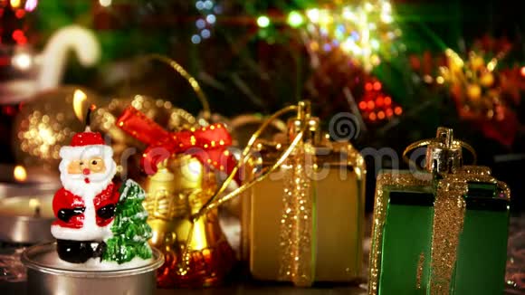 圣诞礼物盒和蜡烛孟加拉火视频的预览图