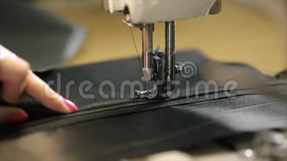缝纫机用于缝纫视频的预览图