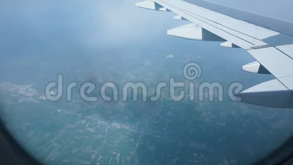飞机窗口视图视频的预览图