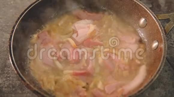 食物烹饪配料火腿培根洋葱视频的预览图