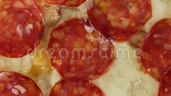 披萨和意大利香肠视频的预览图