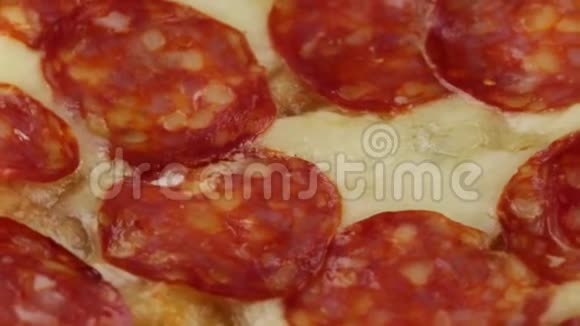 披萨和意大利香肠视频的预览图