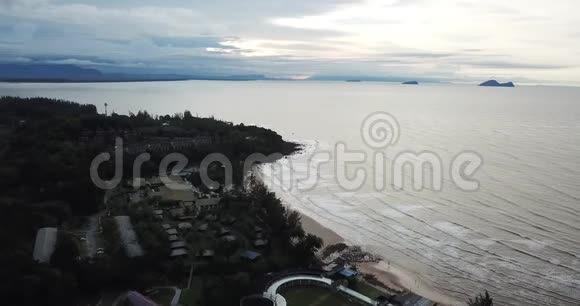 马来西亚库钦沙捞越的达迈地区的度假村和务虚会视频的预览图
