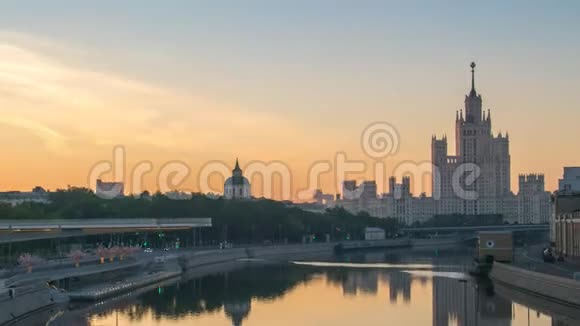 莫斯科俄罗斯城市天际线日出运动时间流逝视频的预览图