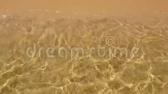 柔软的海浪视频的预览图