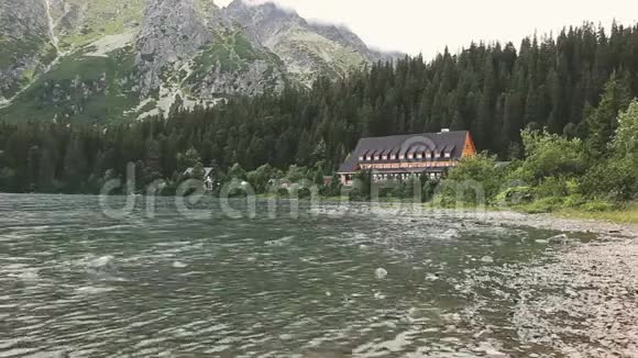 斯洛伐克湖边乡间别墅酒店视频的预览图