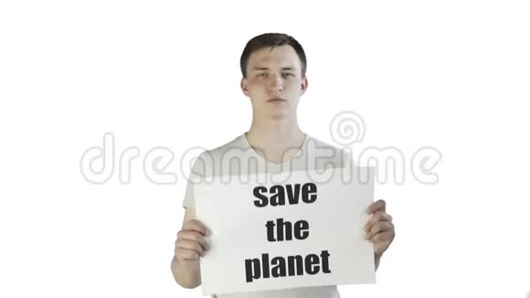 青年活动家白色背景的拯救星球海报视频的预览图