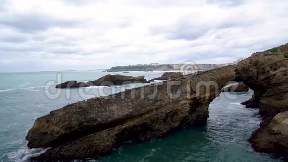 比亚里茨大西洋和著名的岩石景观4K分辨率视频的预览图