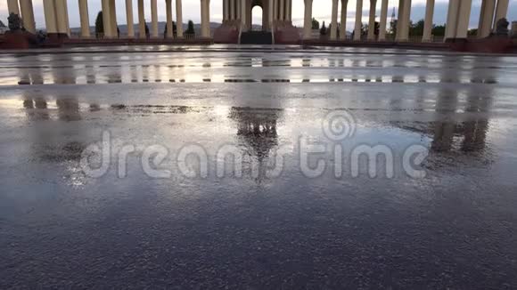 库洛布城堡广场视频的预览图