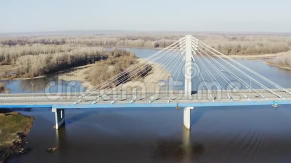 开过桥视频的预览图