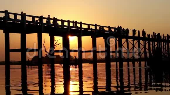 日落时分的北木桥视频的预览图