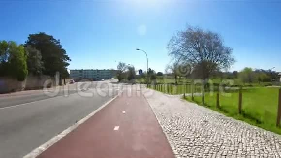 里斯本RelogioRotunda旁边的自行车道视频的预览图