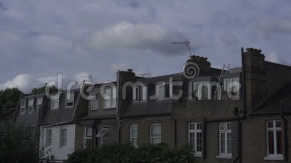 伦敦的阳光和房子视频的预览图