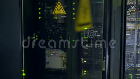 超级电脑电子技术概念视频的预览图