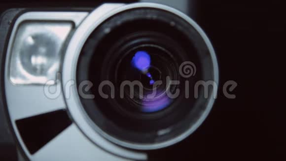 相机变焦拍摄特写摄像机增加或减少规模视频的预览图