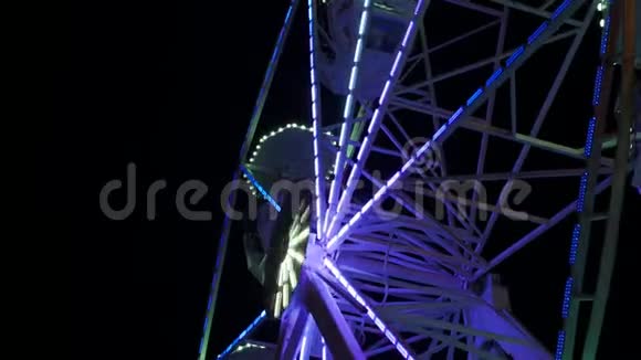 摩天轮夜照明视频的预览图
