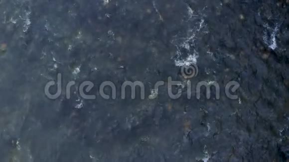 四波特瀑布的鸟瞰图视频的预览图