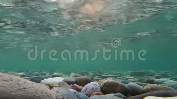 水下场景大型受欢迎的海洋背景视频的预览图