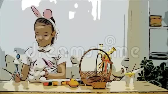小可爱可爱的女孩正微笑着手里拿着复活节兔子玩概念复活节假期视频的预览图