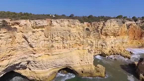 葡萄牙阿尔加维马林哈海滩景观视频的预览图