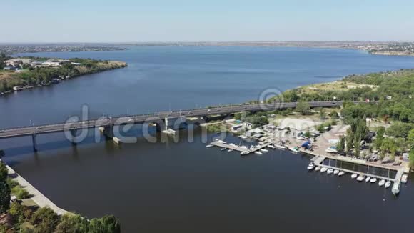 鸟瞰尼古拉耶夫城市景观视频的预览图