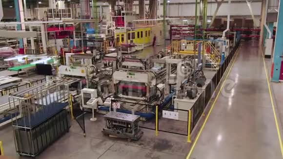 设备齐全的车间自动装置在工厂视频的预览图