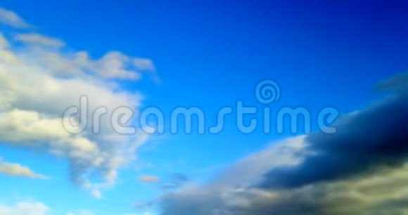 美丽的云景蓝天和云彩在运动视频的预览图