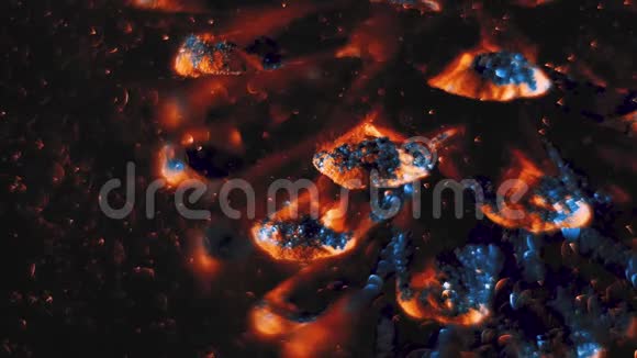皮涅酮看起来像在太空中漂浮的闪闪发光的钻石岛的堆积旋转的小圆气泡视频的预览图