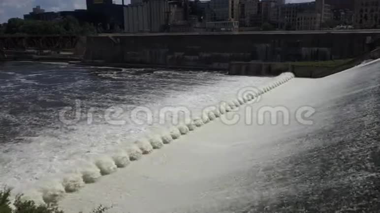 明尼阿波利斯的水流控制视频的预览图