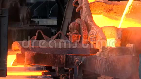 金属铸造厂视频的预览图