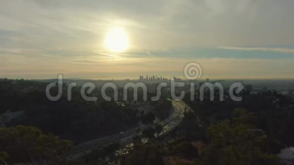 洛杉矶日出天际线加州美国鸟瞰图视频的预览图