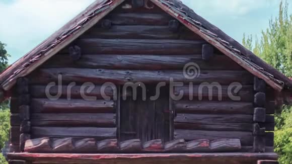 古老的木制瑞典瑞典木制的自然房子历史房屋视频的预览图