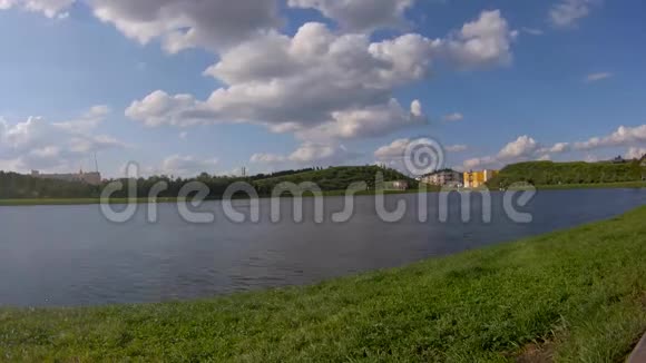 公园湖景视频的预览图