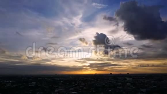泰国曼谷郊区白天和夜间的时间间隔云视频的预览图